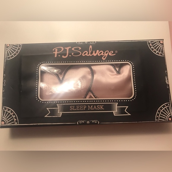 Pj Salvage Heart Sleep Mask - Picture 2 of 4